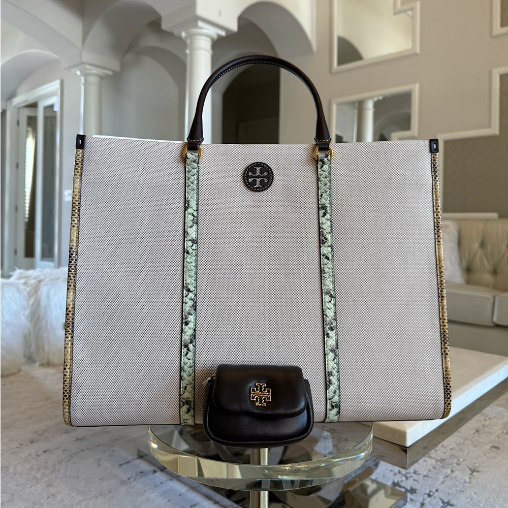🌟 SOLD 🌟 NWT Tory Burch Blake Canvas Tote Bag